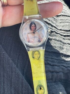 Clear Plastic Swatch with Yellow Photo Strap